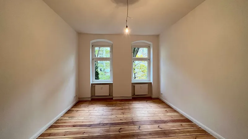Unbefristet - Charmante 3-Zimmer-Altbauwohnung mit Einbauküche in Berlin-Moabit — photo 1